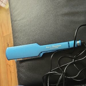 BaBylissPRO Nano Titanium Flat Iron